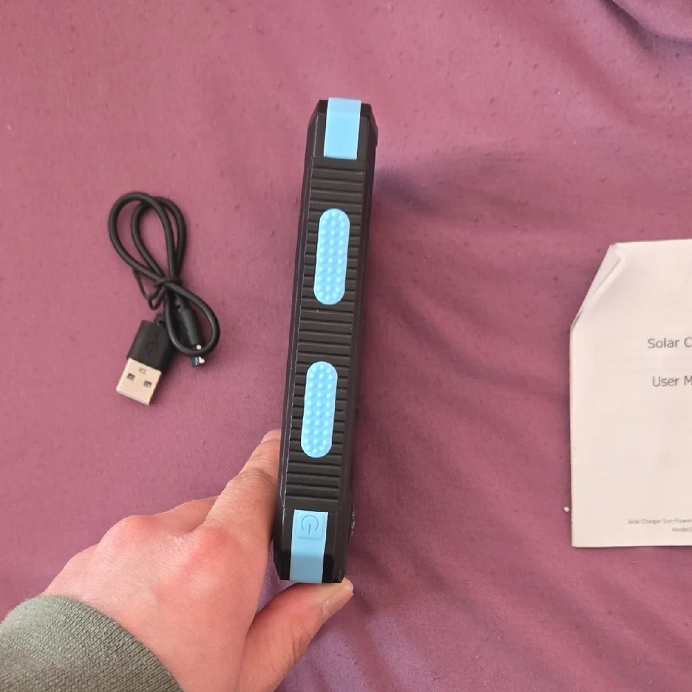 Black Solar Charger with USB Cable